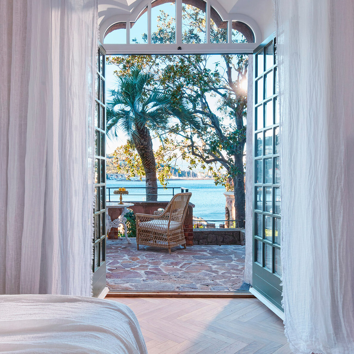 chambre château de théoule